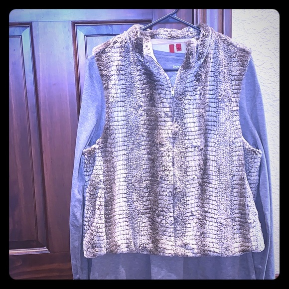 Faux Fur vest super ultra soft - Picture 1 of 4